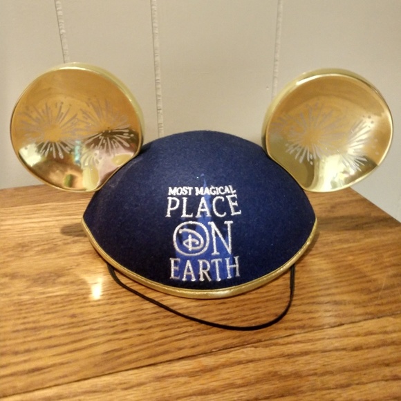 Disney Accessories - Disney Magic ears hat